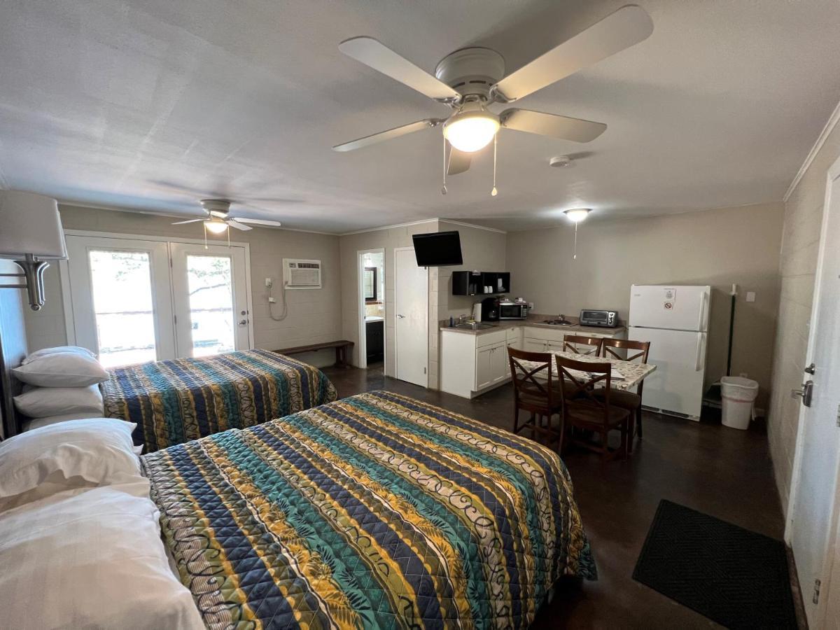 Painted Sky Inn Burnet Εξωτερικό φωτογραφία